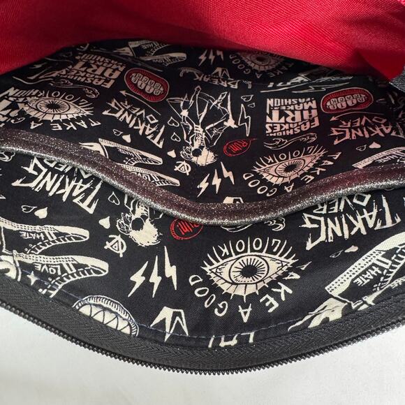 Cruella de Vil Villains Love Hate Vinyl Metallic Crossbody - Picture 6 of 10